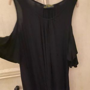 Large cold shoulder black tunic